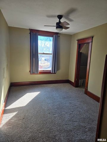 134 N AVENUE D, Canton, IL 61520