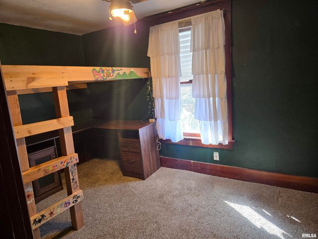 134 N AVENUE D, Canton, IL 61520