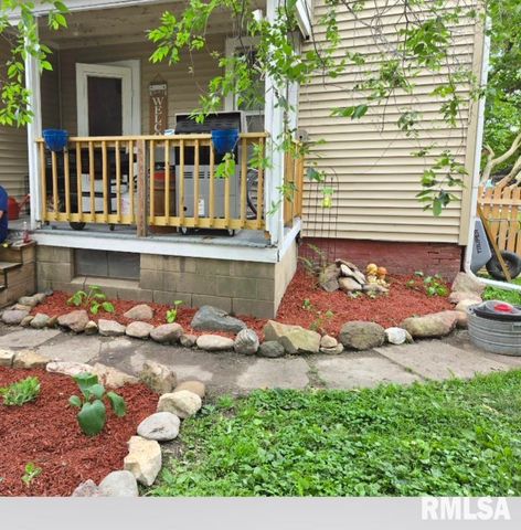 134 N AVENUE D, Canton, IL 61520