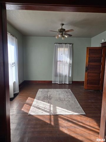 134 N AVENUE D, Canton, IL 61520