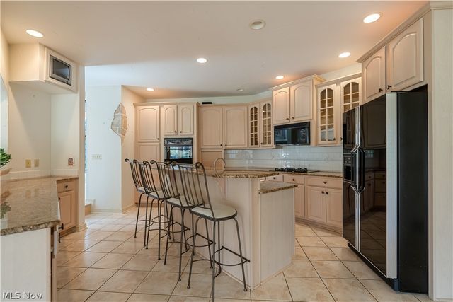 5412 Downingsgate Circle NW, Canton, OH 44718