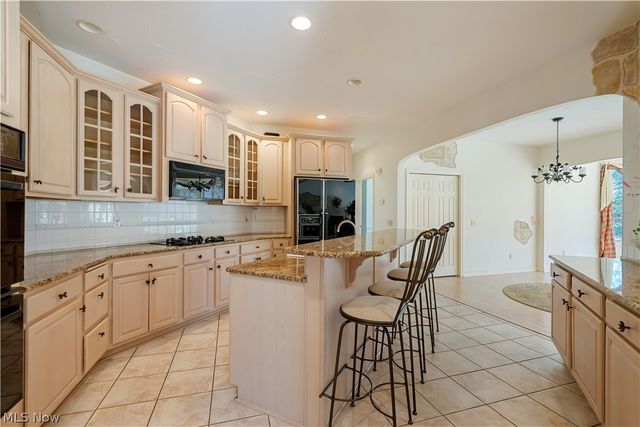 5412 Downingsgate Circle NW, Canton, OH 44718