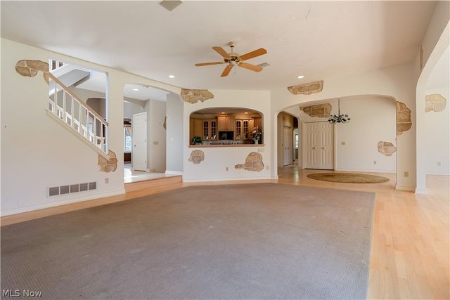 5412 Downingsgate Circle NW, Canton, OH 44718