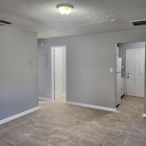8215 KLONDYKE STREET B, Tampa, FL 33604