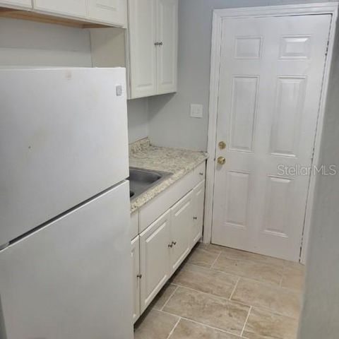 8215 KLONDYKE STREET B, Tampa, FL 33604