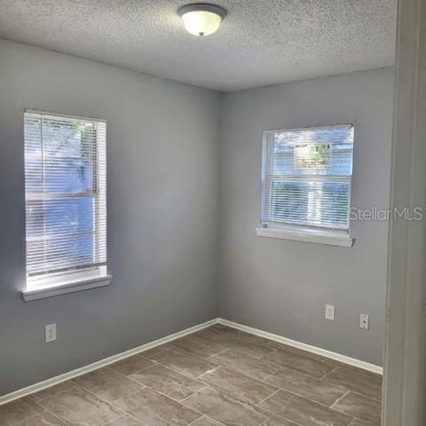 8215 KLONDYKE STREET B, Tampa, FL 33604