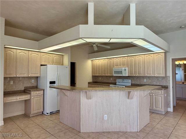 1529 SW 49th TER, Cape Coral, FL 33914