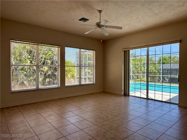 1529 SW 49th TER, Cape Coral, FL 33914