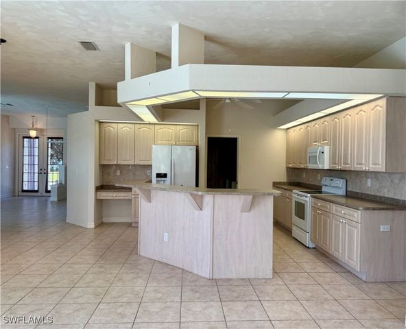 1529 SW 49th TER, Cape Coral, FL 33914