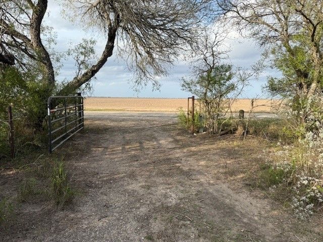 314 CR 211 Cr W, Alice, TX 78332