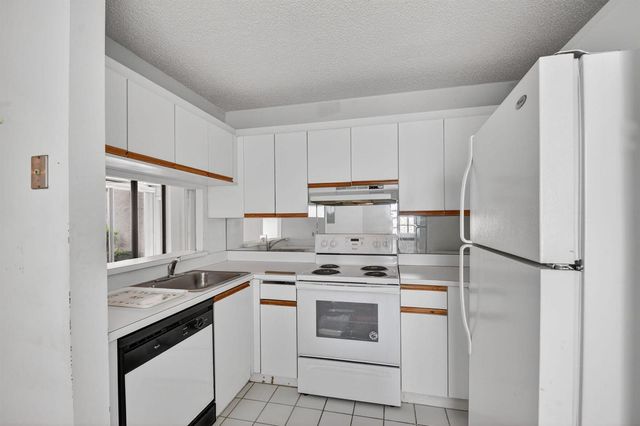 5395 Firenze Drive B, Boynton Beach, FL 33437