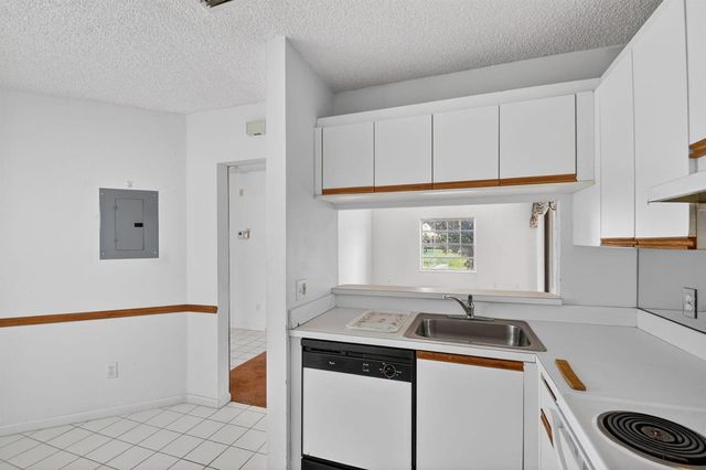 5395 Firenze Drive B, Boynton Beach, FL 33437