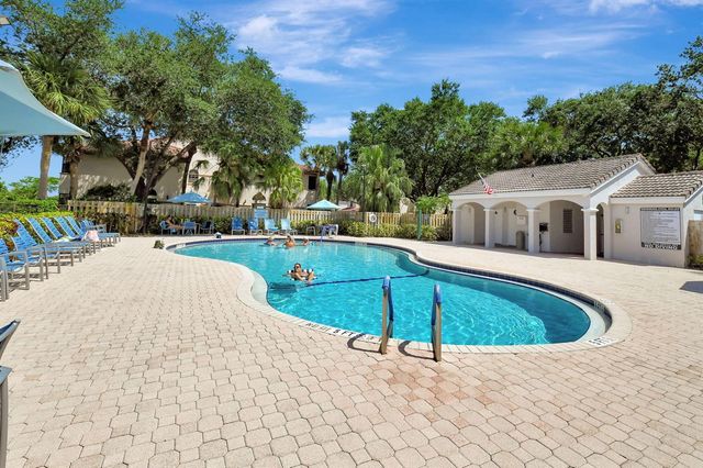 5395 Firenze Drive B, Boynton Beach, FL 33437