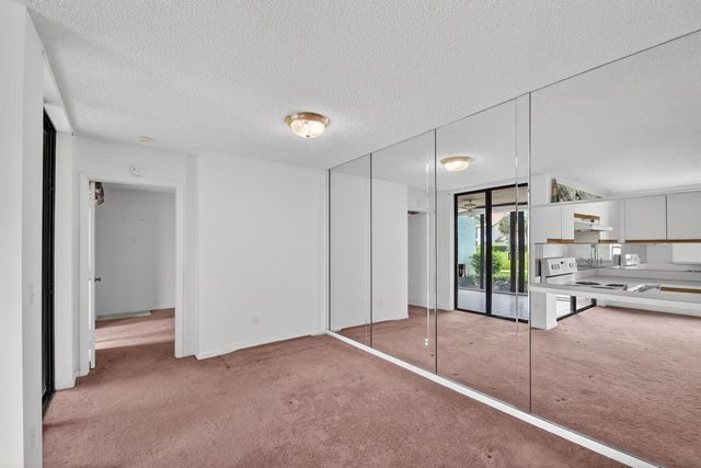5395 Firenze Drive B, Boynton Beach, FL 33437