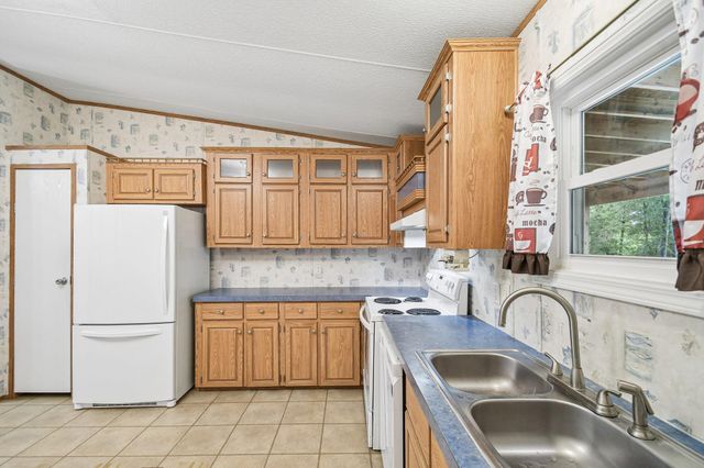 139 Meadow Creek DR, Bastrop, TX 78602