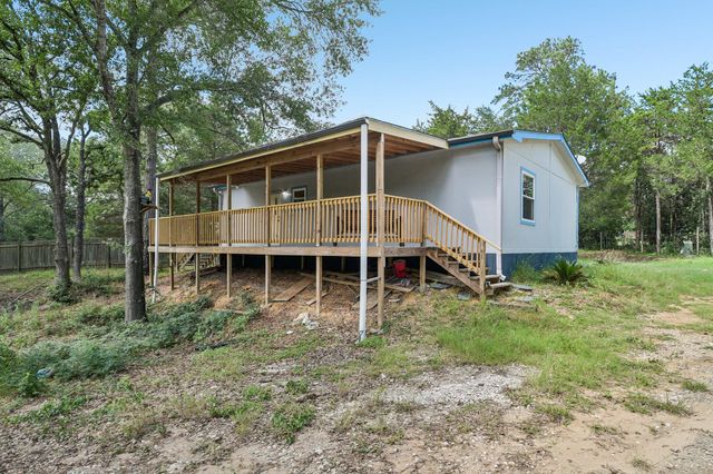 139 Meadow Creek DR, Bastrop, TX 78602