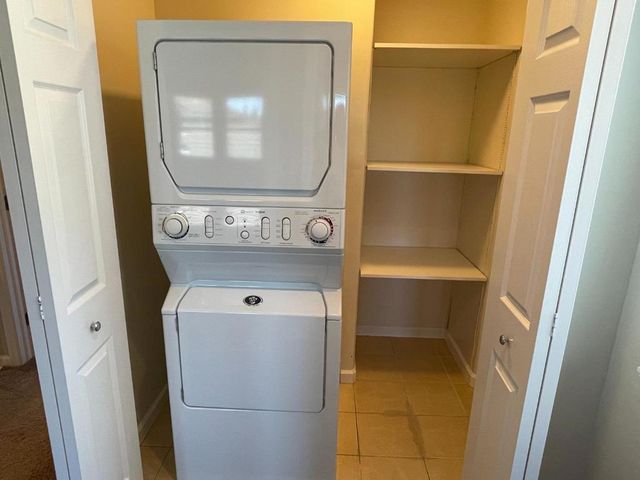 1444 Kentfield Avenue, Redwood City, CA 94061