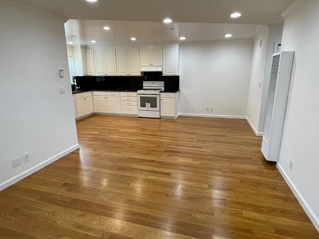 1444 Kentfield Avenue, Redwood City, CA 94061