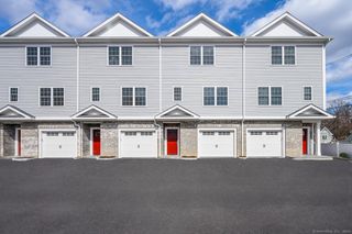 2 BEACON Square 3, Fairfield, CT 06825