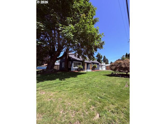 775 HOWARD Ave, Eugene, OR 97404