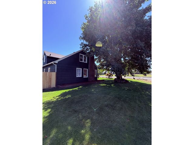 775 HOWARD Ave, Eugene, OR 97404