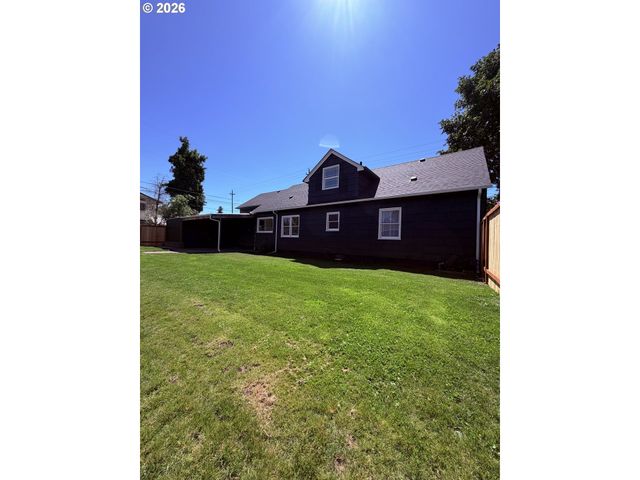 775 HOWARD Ave, Eugene, OR 97404