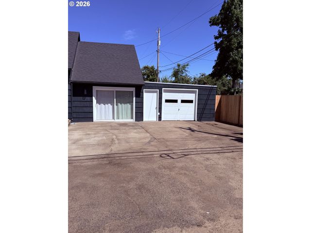 775 HOWARD Ave, Eugene, OR 97404