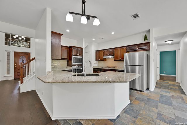 15010 Oak Briar, San Antonio, TX 78232