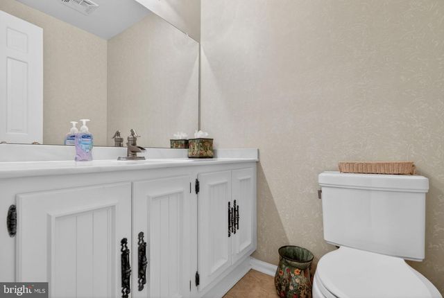 3 RYMILL TER, Cherry Hill, NJ 08003