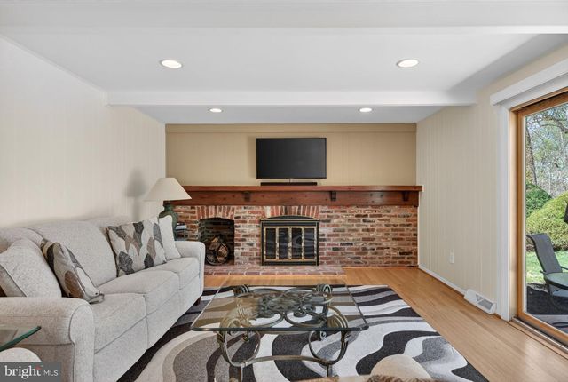 3 RYMILL TER, Cherry Hill, NJ 08003