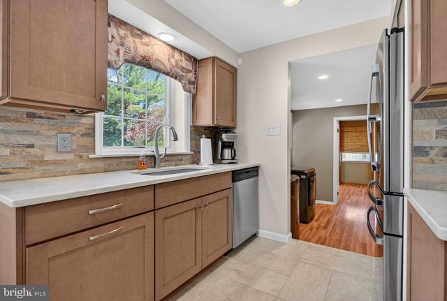 3 RYMILL TER, Cherry Hill, NJ 08003