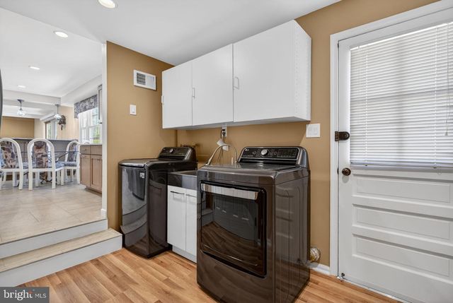 3 RYMILL TER, Cherry Hill, NJ 08003