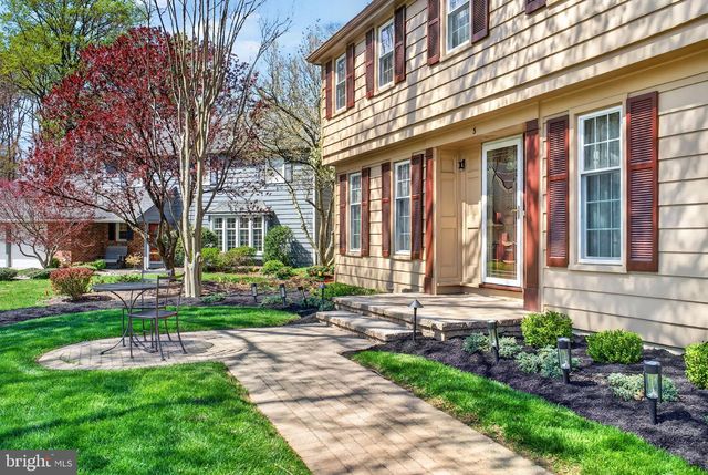 3 RYMILL TER, Cherry Hill, NJ 08003