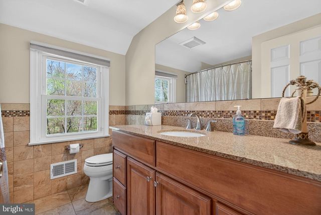 3 RYMILL TER, Cherry Hill, NJ 08003