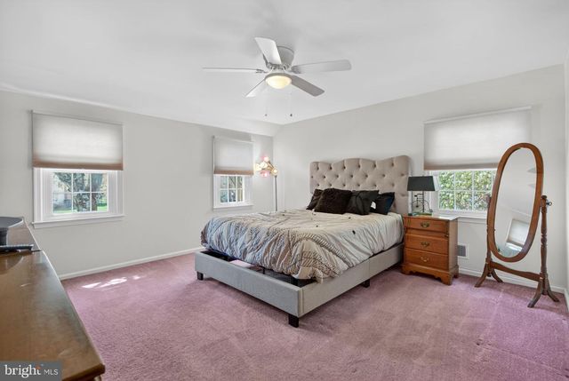 3 RYMILL TER, Cherry Hill, NJ 08003