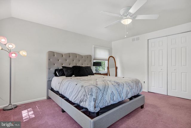 3 RYMILL TER, Cherry Hill, NJ 08003