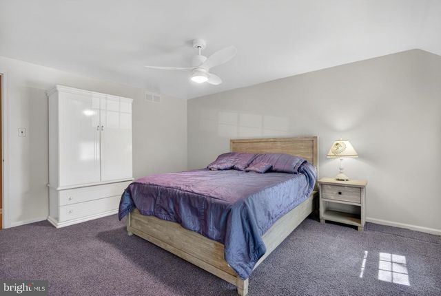 3 RYMILL TER, Cherry Hill, NJ 08003