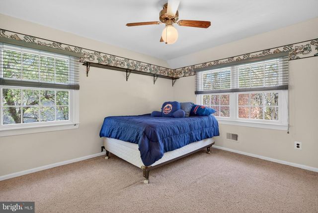 3 RYMILL TER, Cherry Hill, NJ 08003