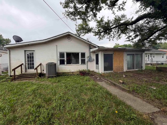 702 W Grant Street, Hartford City, IN 47348