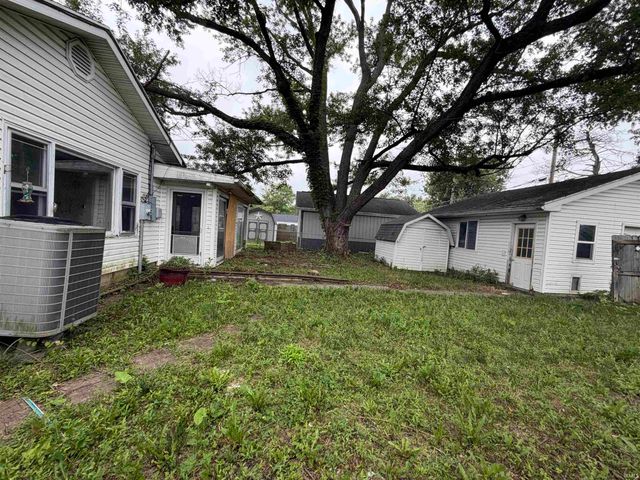 702 W Grant Street, Hartford City, IN 47348