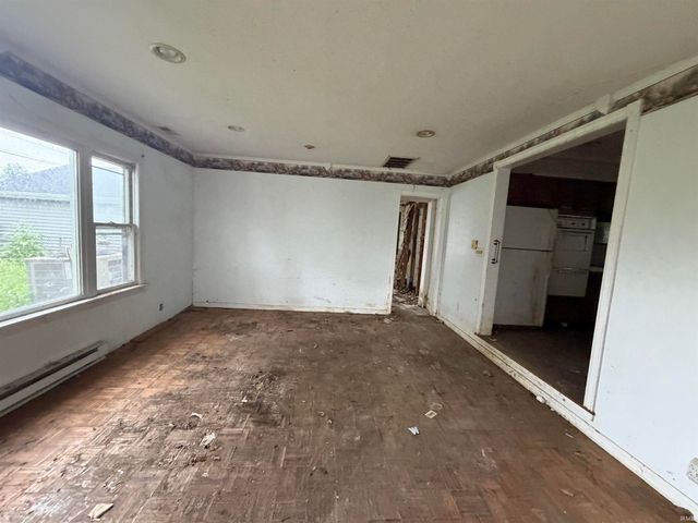 702 W Grant Street, Hartford City, IN 47348
