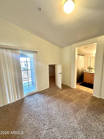 2264 E HUNTINGTON Drive, Phoenix, AZ 85040