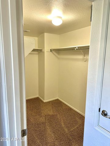 2264 E HUNTINGTON Drive, Phoenix, AZ 85040