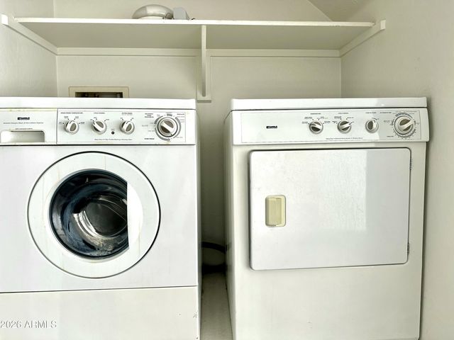 2264 E HUNTINGTON Drive, Phoenix, AZ 85040