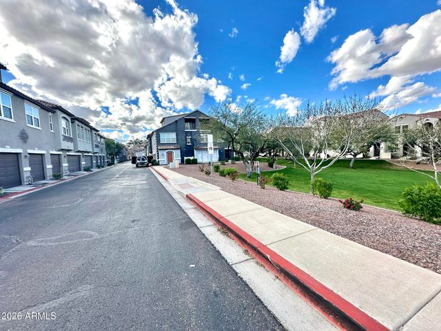 2264 E HUNTINGTON Drive, Phoenix, AZ 85040