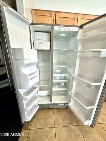 2264 E HUNTINGTON Drive, Phoenix, AZ 85040