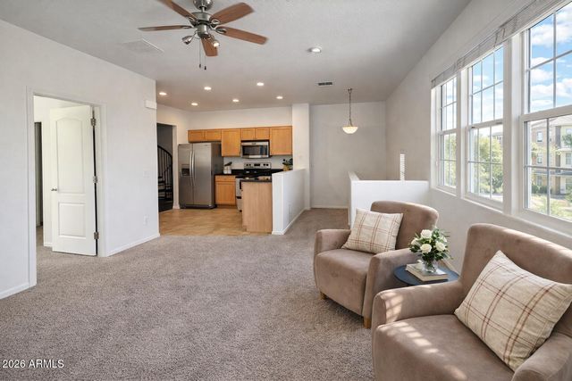 2264 E HUNTINGTON Drive, Phoenix, AZ 85040