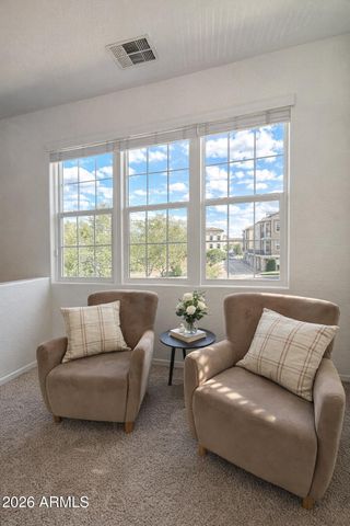 2264 E HUNTINGTON Drive, Phoenix, AZ 85040