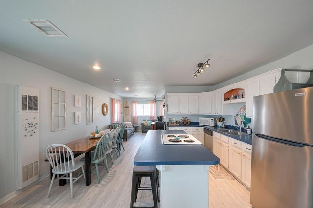 510 Oyster Street, Surfside Beach, TX 77541