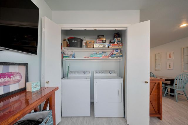 510 Oyster Street, Surfside Beach, TX 77541